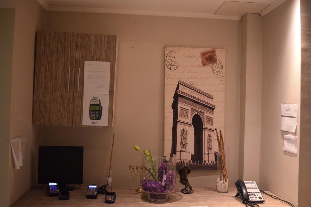 Cosmopolita Hostel Santiago Buitenkant foto